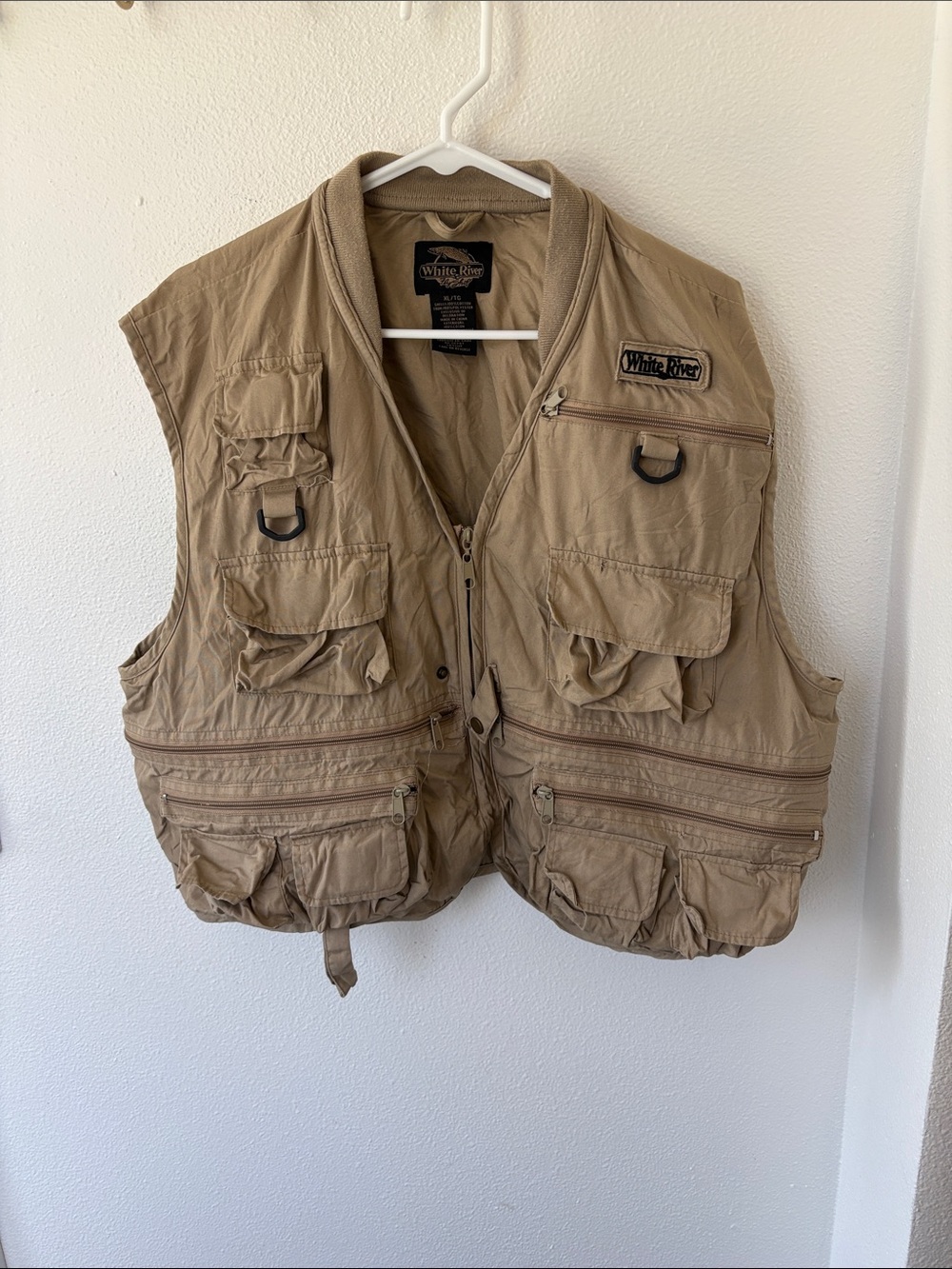 White River Fly Shop Mens Multipocket Fishing Vest - Tan - XL